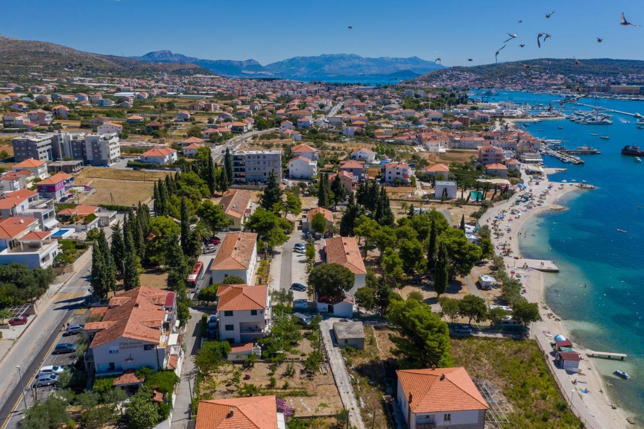 Mar Deluxe Apartments Trogir Exterior photo