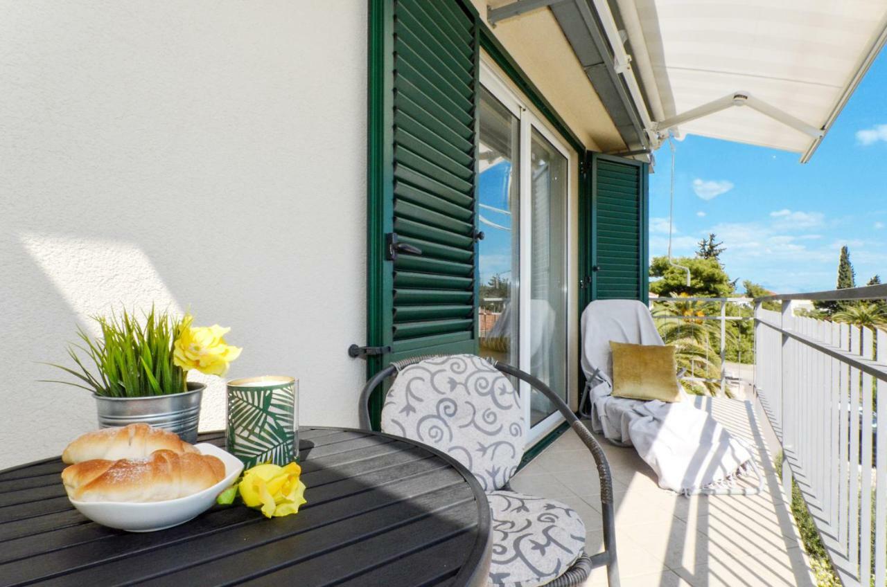 Mar Deluxe Apartments Trogir Exterior photo