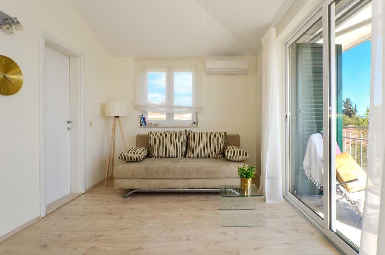 Mar Deluxe Apartments Trogir Exterior photo